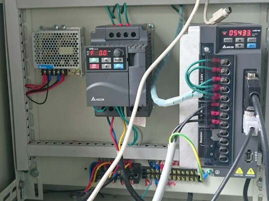 Bộ điều khiển động cơ Servo delta